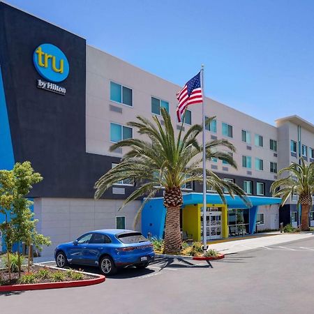 Tru By Hilton Lathrop Hotel Ngoại thất bức ảnh