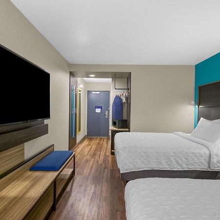 Tru By Hilton Lathrop Hotel Ngoại thất bức ảnh