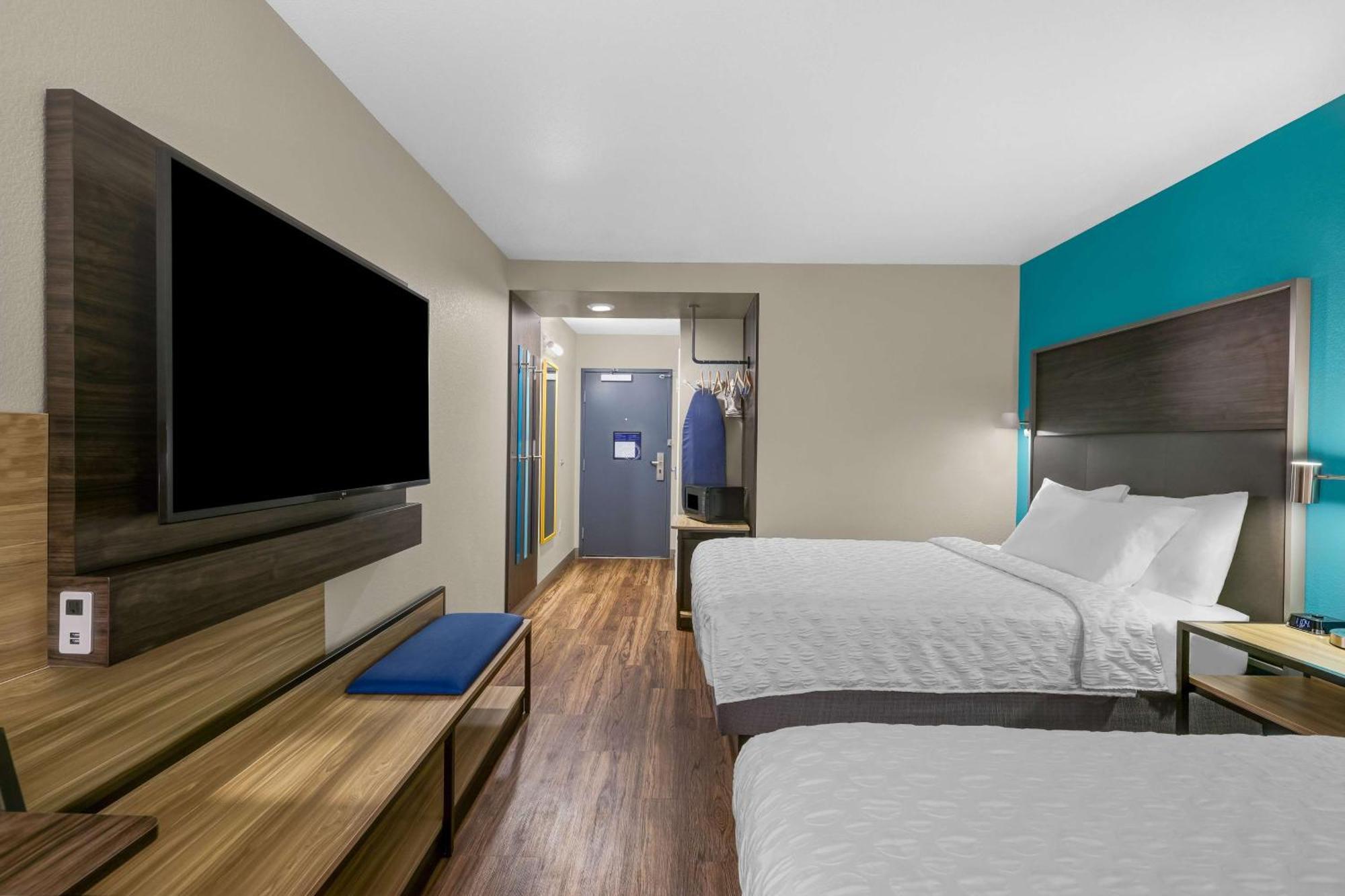 Tru By Hilton Lathrop Hotel Ngoại thất bức ảnh