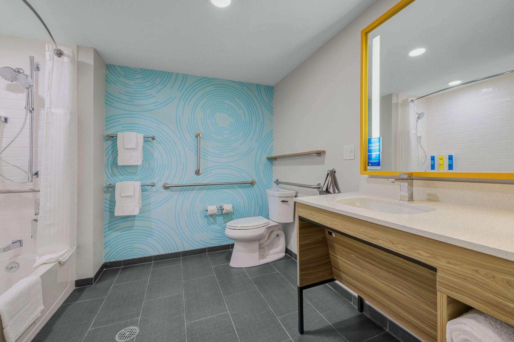 Tru By Hilton Lathrop Hotel Ngoại thất bức ảnh